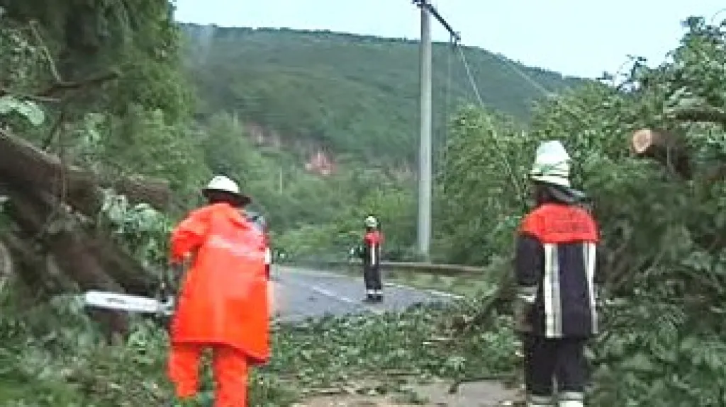 Bouře v Německu komplikovala i dopravu