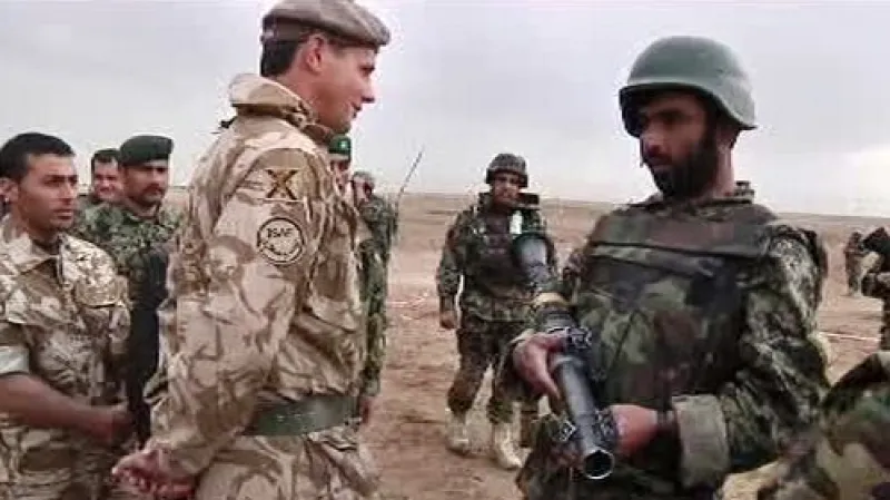 Zahraniční a afghánští vojáci