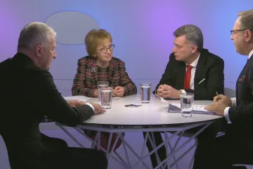 Zemanovo jmenování předsedy Ústavního soudu může jeho chod paralyzovat, varují Blažek s Válkovou