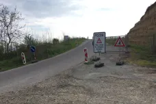 Oprava silnice u Dolních Věstonic se odkládá. Start prací brzdí výběr stavební firmy