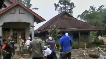 Řádění islámských radikálů v Indonésii