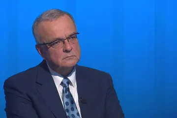 Vláda by měla v ekonomických reformách přidat, říká Kalousek