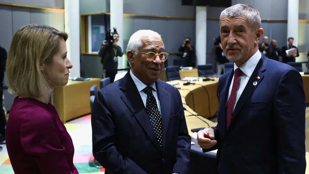 Mimořádný summit Evropské rady (22. 1. 2026). Zprava: český premiér Andrej Babiš (ANO), předseda ER António Costa a šéfka evropské diplomacie Kaja Kallasová