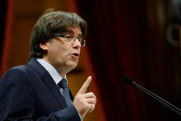 Přijměte výsledky voleb a začněte jednat, vyzval Puigdemont španělského premiéra