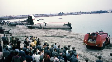 Havárie dopravního letounu Iljušin-18 Československých aerolinií v jezeře Zlaté piesky (28. července 1976)