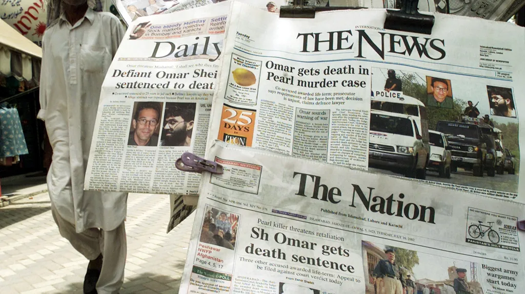 Noviny informující o odsouzení Šajcha na doživotí (červenec 2002)