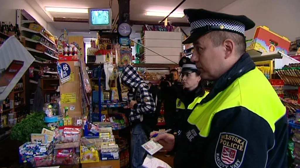 Policejní kontrola v trafice