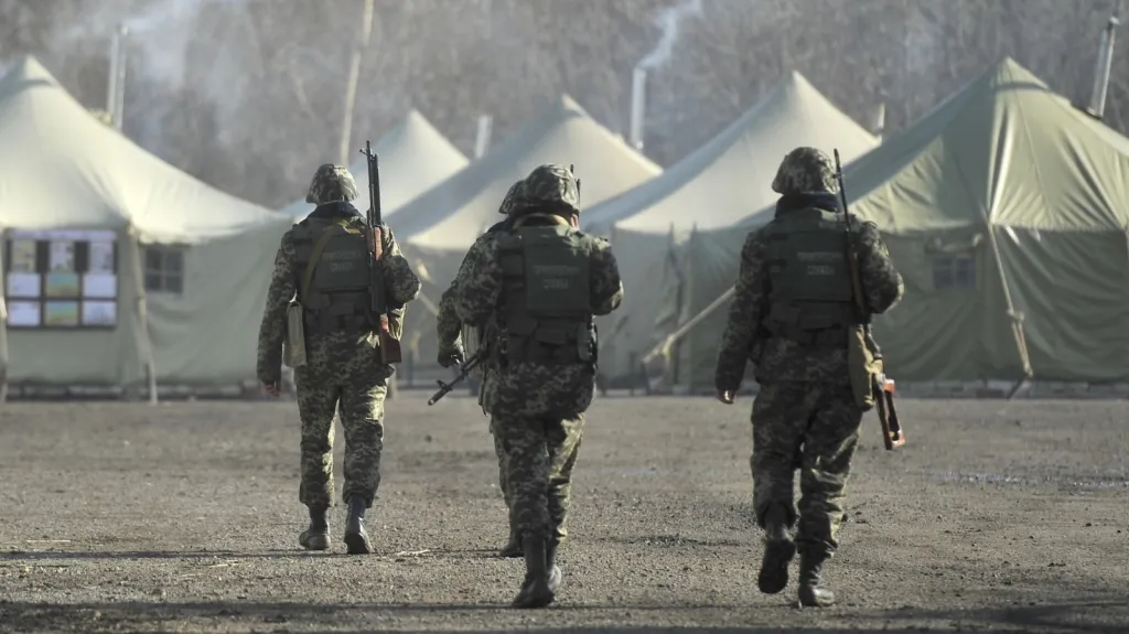 Ukrajinský vojenský tábor v ukrajinsko-ruském pohraničí