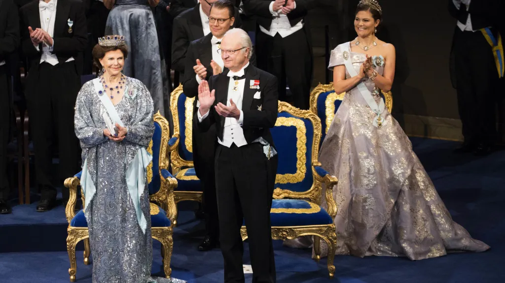 Švédský král na předávání Nobelových cen ve Stockholmu