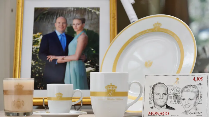 Suvenýry k monacké svatbě