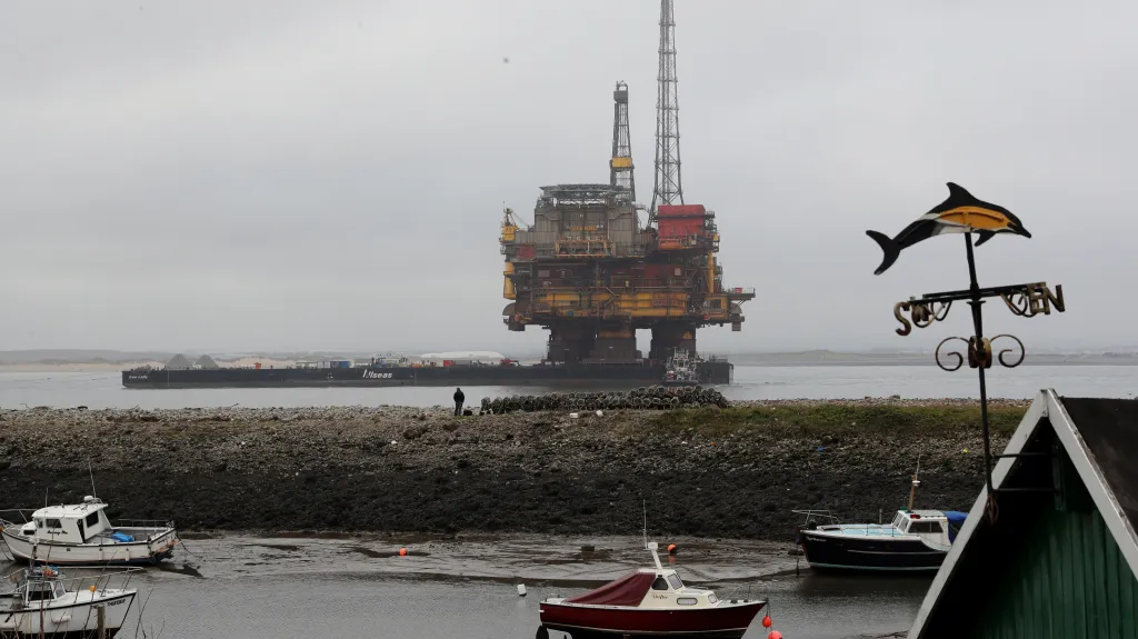 Ropná plošina poblíž britského Hartlepoolu