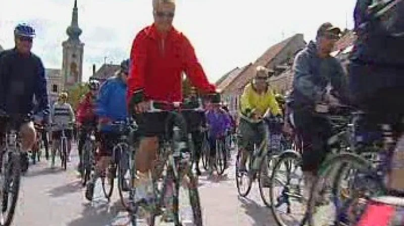 Jihočeští cyklisté otevřeli novou sezónu společným výletem.