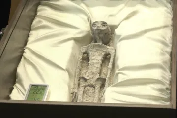 Mexický kongres vystavil údajná mimozemská těla. S akcí jsou ale spojeny kontroverzní osobnosti