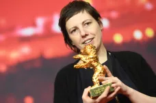 Glosa z Berlinale: Zlatého medvěda zaujal sexuální experiment pro elitu. Nebo pro snoby