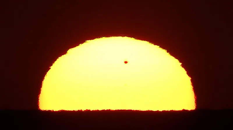 Přechod Venuše přes Slunce