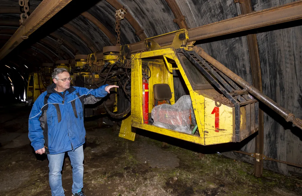 Podkrušnohorské technické muzeum připravuje pro návštěvníky novinku. Bude je vozit do umělého dolu závěsnými vozíky