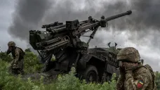 Ukrajinská armáda používá francouzské houfnice Caesar u Avdijivky