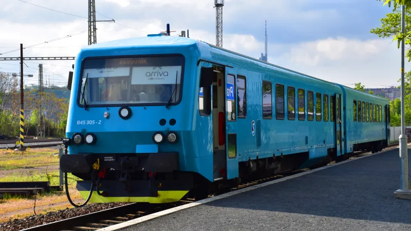 Vlak na zastávce Vltavská