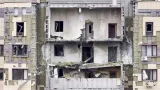 Zásah obytného domu v Moskvě ukrajinským dronem a následky
