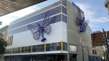 Díla Davida Černého na obchodním domě Máj