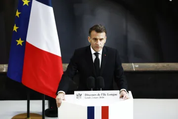 Macron nařídil navýšit počet jaderných zbraní, o odstrašení jedná s dalšími státy
