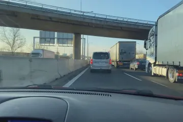 Kolony jsou zpět. Na podzim doprava oslabila méně než na jaře, auta se s rozvolněním rychle vrátila