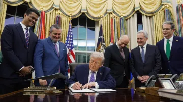 Prezident USA Donald Trump při podpisu nařízení o umělé inteligenci (11. prosince 2025)