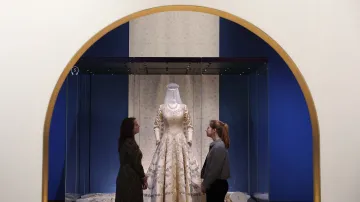 Svatební ansámbl královny Alžběty II. z roku 1947