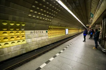 Část linky A v centru Prahy stála