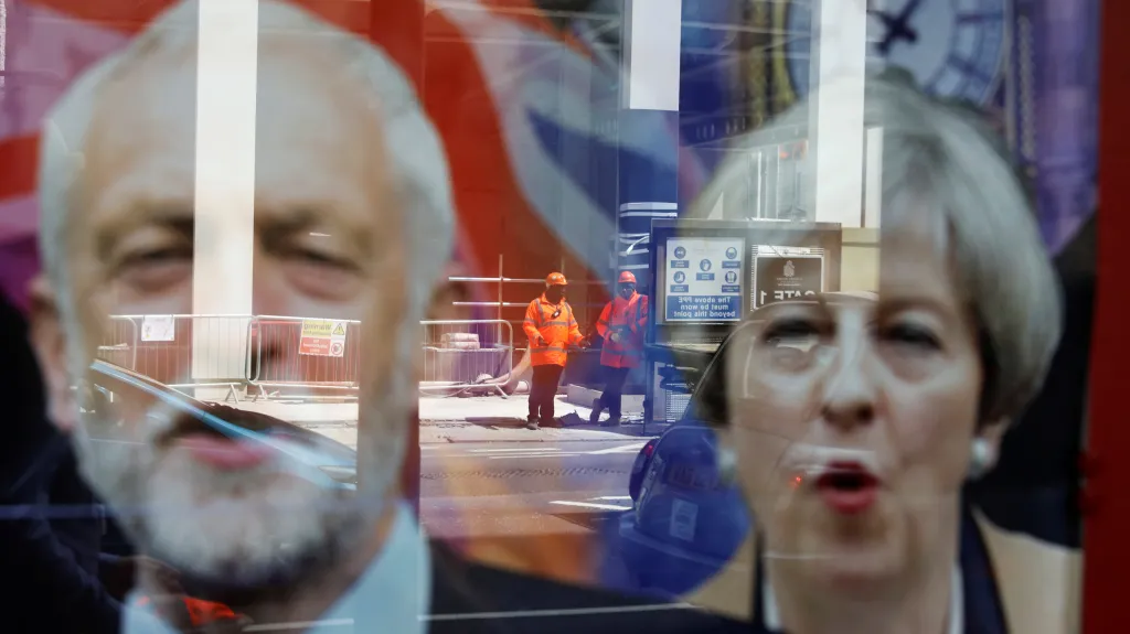Volby do britské Dolní sněmovny. Bude úspěšnější strana Mayové, či Corbyna?