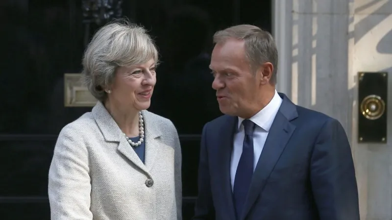 Theresa Mayová a Donald Tusk