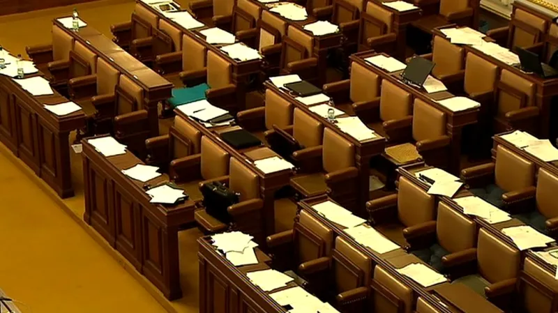 Prázdná Poslanecká sněmovna