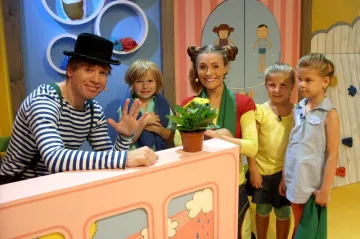 Každá lidová písnička skrývá dobrodružství. Dětem je odhalí Hýbánky