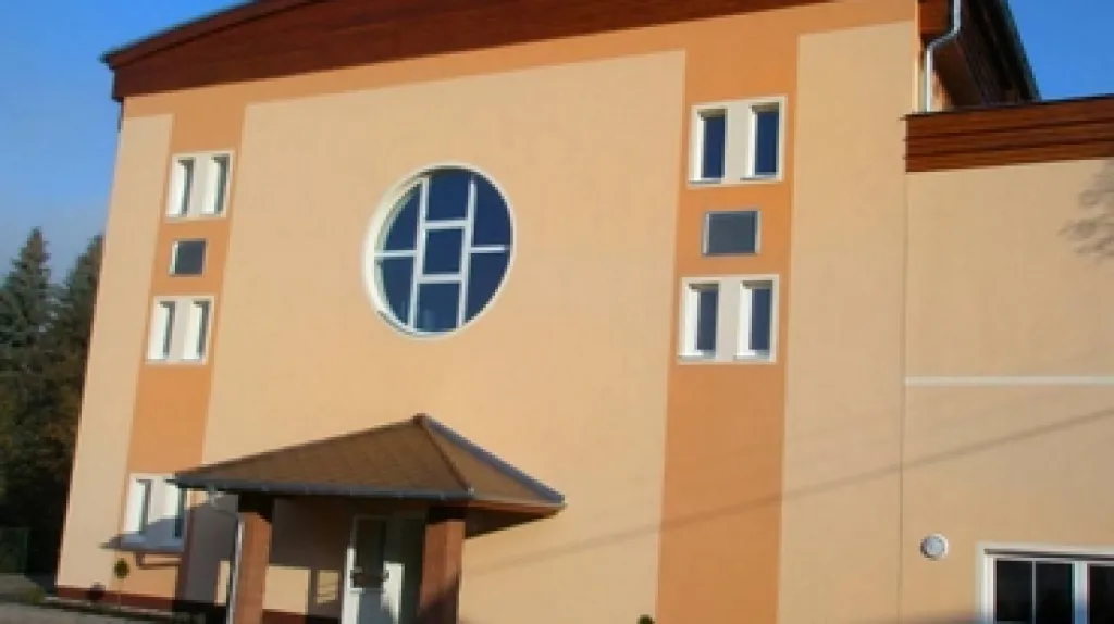 Přestavěná multifunkční hala v Březové