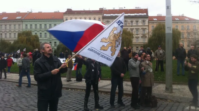 Shromáždění na podporu prezidenta na pražském Klárově