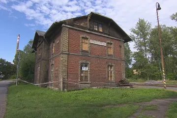 Nadšenci v Karviné opravují budovu bývalého nádraží