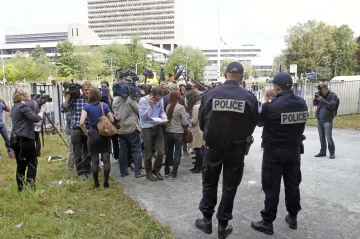 Živě z terénu. Podle analytiků jedna z podmínek úspěchu zpravodajských komerčních televizí