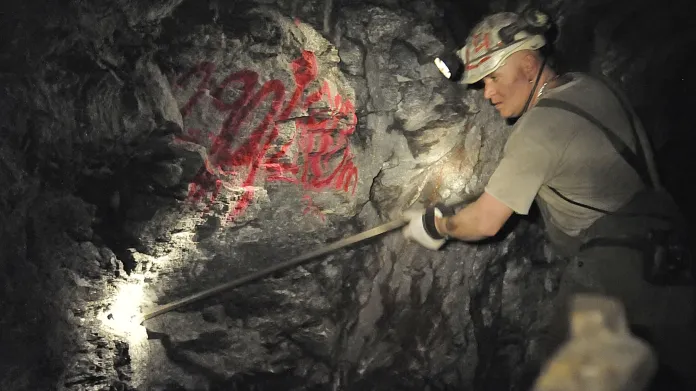 Průzkumná štola v uranovém dole Rožná na snímku z roku 2011