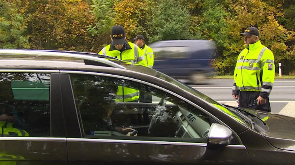 Policejní kontrola na D8