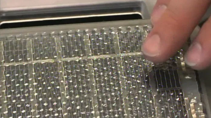 Solární panel s nanotrubicemi