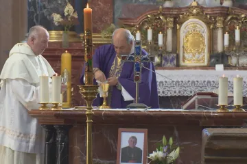 Na Českolipsku uctili zádušní mší památku kardinála Duky