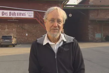 „Šlo o takovou poťouchlost,” říká autor narozeninového přání Havlovi v Rudém právu
