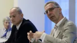 Primář Petr Neužil a vedoucí lékař ambulance srdečního selhání Filip Málek