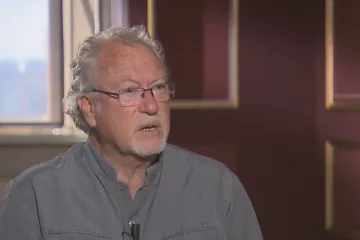 Toxické projevy musíme zastavit. Sociální sítě mohou sloužit jako zbraň, míní válečný reportér Anderson