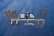 Co kdyby ISS spadla do Evropy? Ředitel ruské kosmické agentury se ohradil proti sankcím