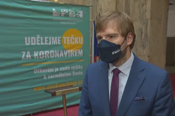 Ve čtvrtek přibylo 190 případů covidu, ministerstvo zatím úplné rozvolnění nechystá