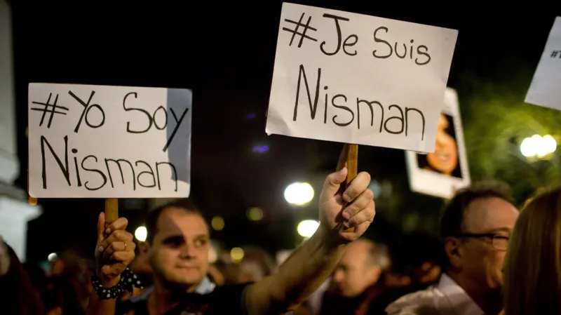 Davy žádají vyšetření smrti právníka, který kritizoval prezidentku