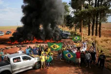 Brazilský prezident vyzval své příznivce k ukončení blokád silnic. Protesty trvají už tři dny