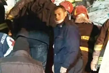 Záchranáři prohledávají trosky, po zemětřesení v Itálii už 179 obětí