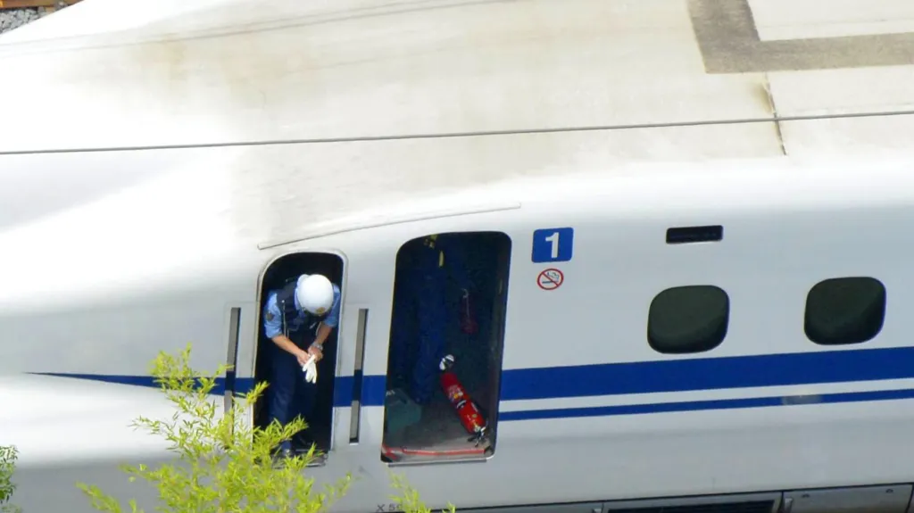 Sebevražda v šinkansenu